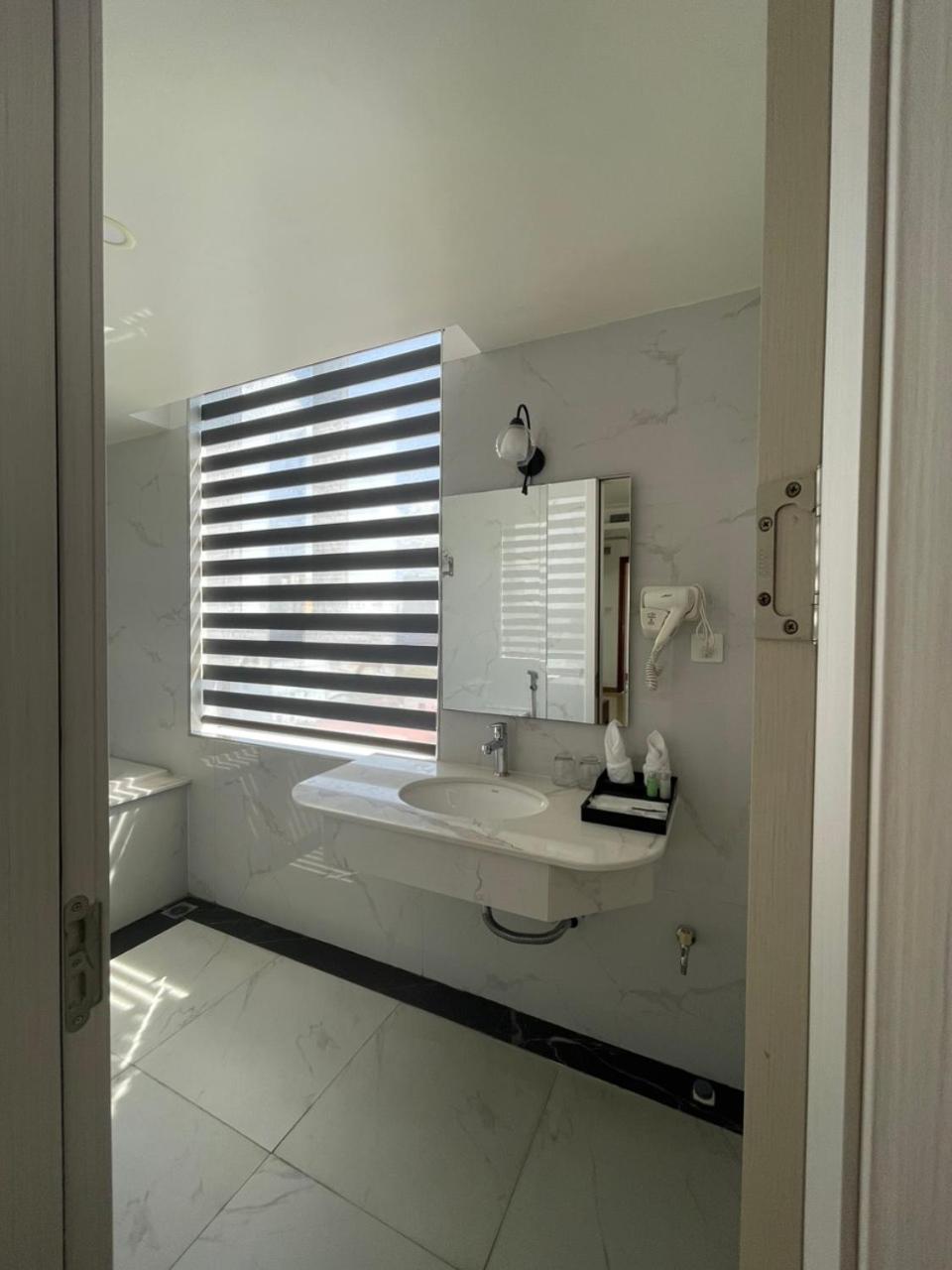 Lotus Hotel & Apartment Hai Phong Luaran gambar