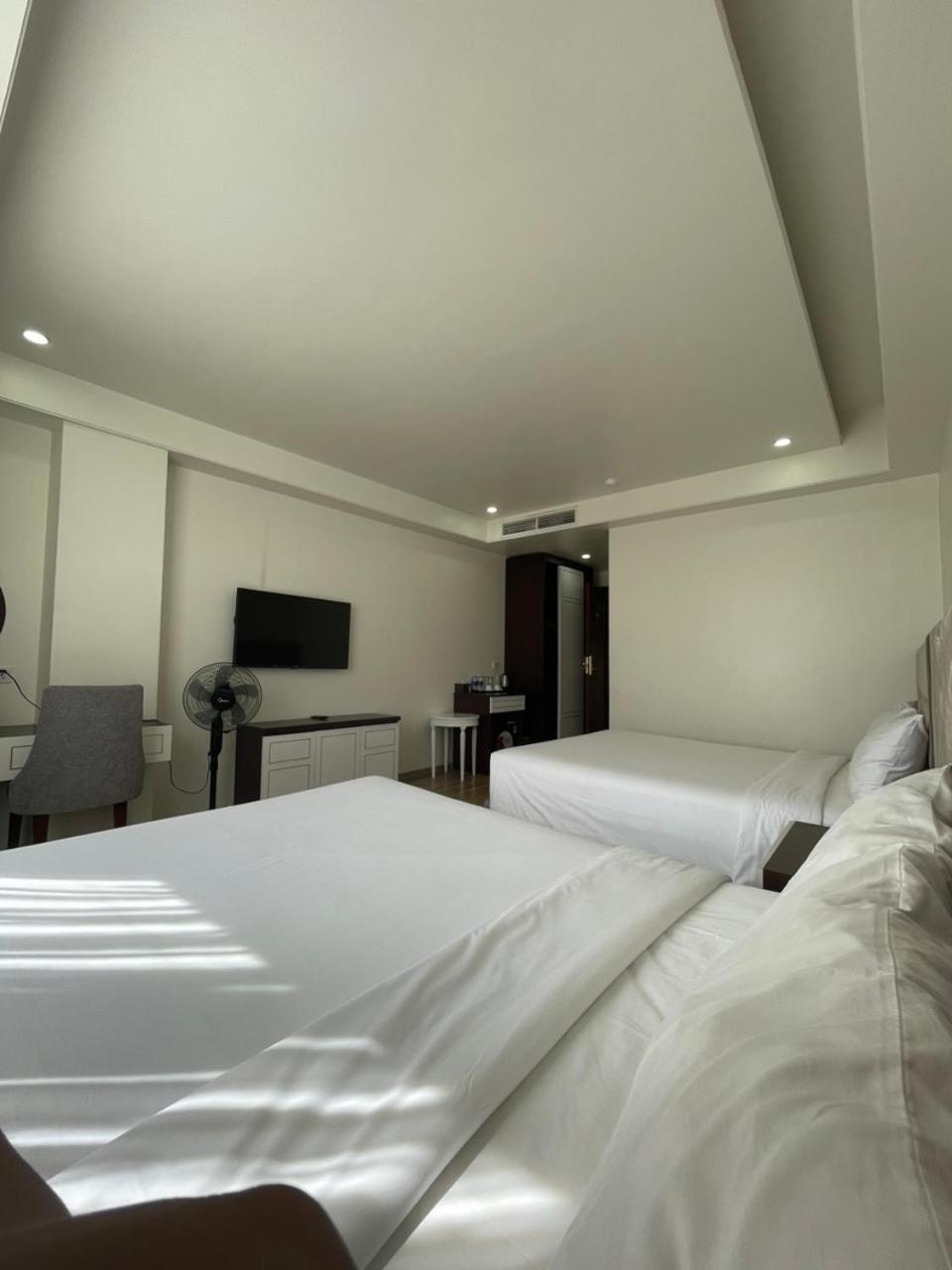 Lotus Hotel & Apartment Hai Phong Luaran gambar