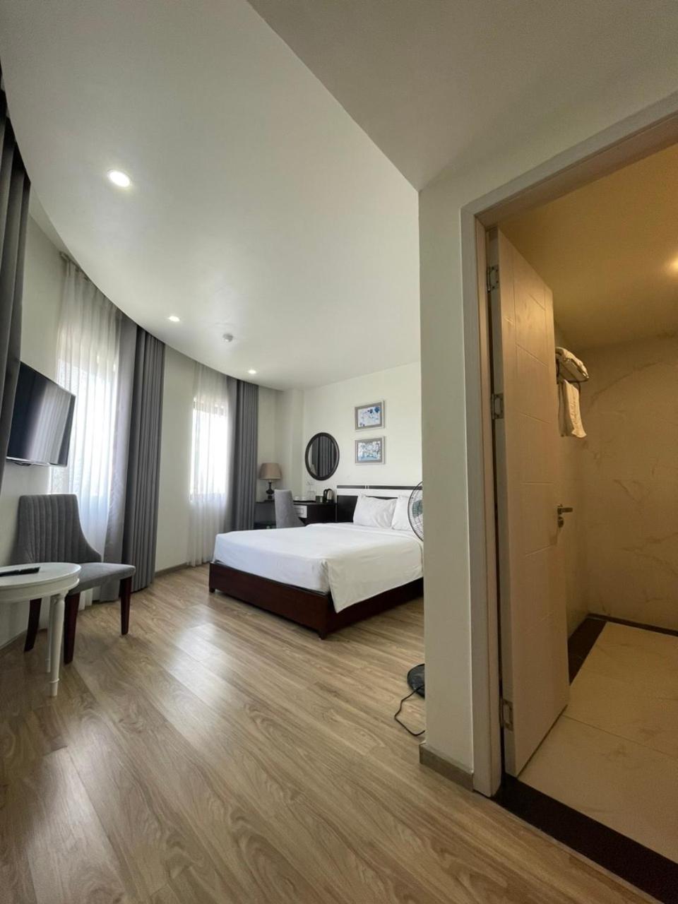 Lotus Hotel & Apartment Hai Phong Luaran gambar